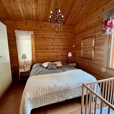 Kukka , Laatulomat 別荘 *